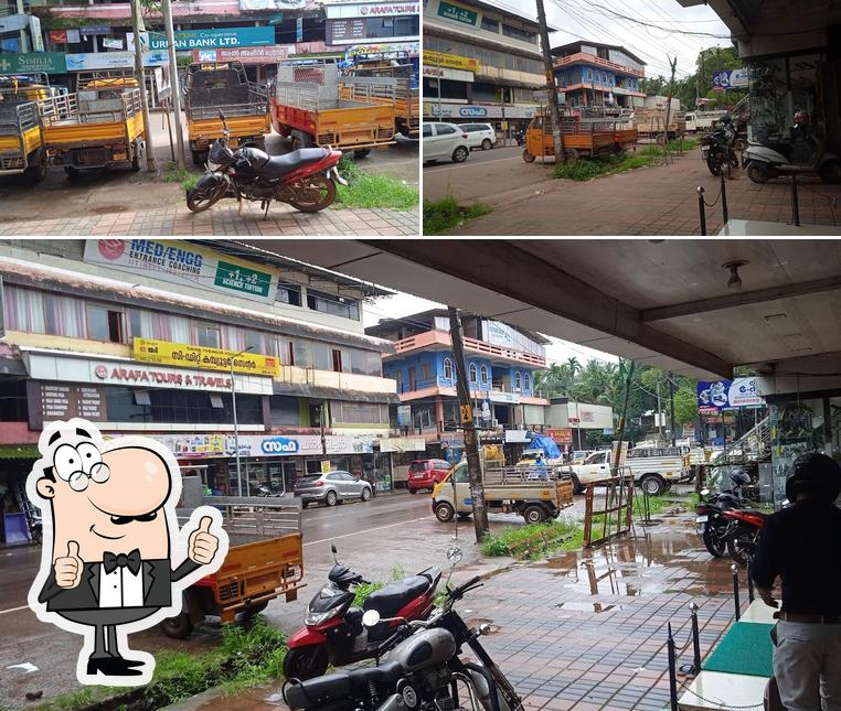 Edavannapara goods stand