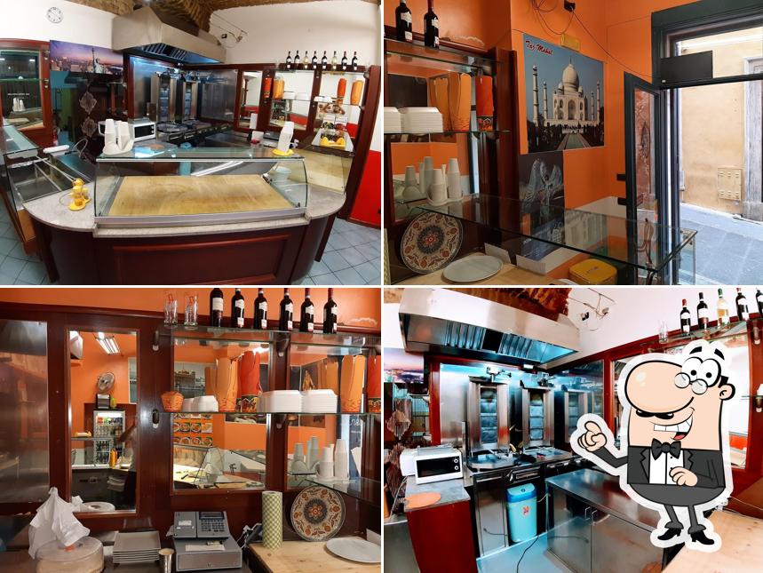 Singh Istanbul kebab e pizza Indiano food