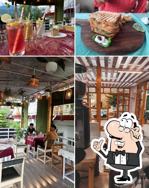 Check out how La Vita Cafe looks inside