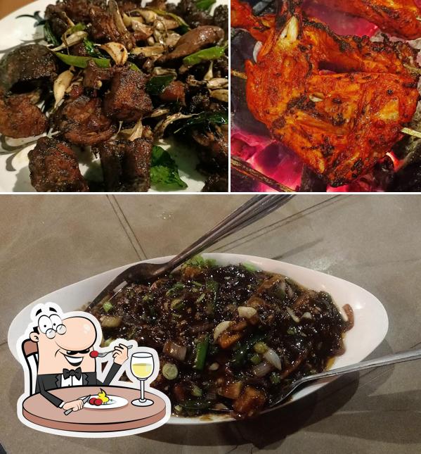 Food at Mavra Aagri Katta