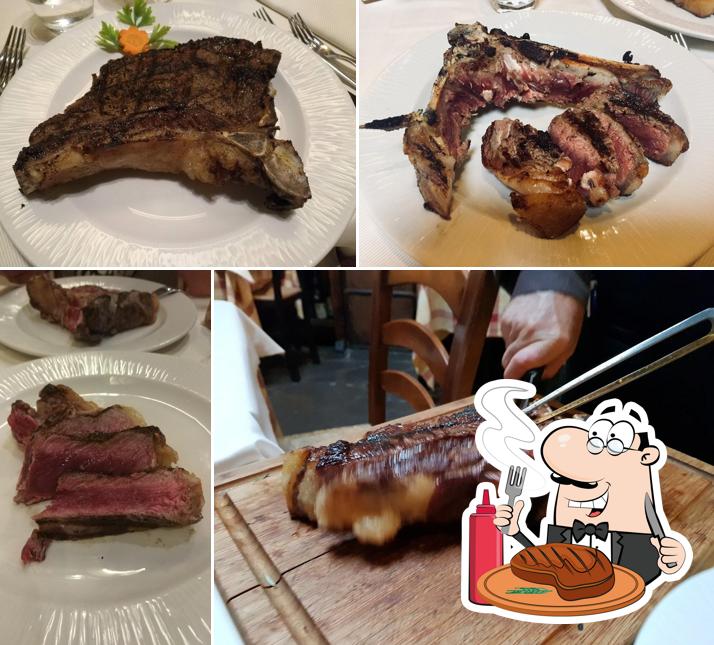 Ordina i un pasto a base di carne a Le Fonticine