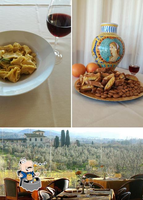 La cibo e interni del ristorante