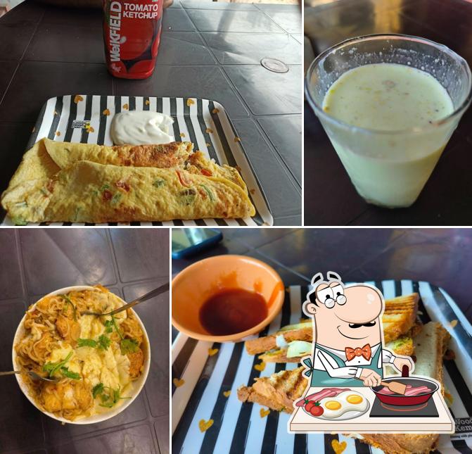 Omelette at Athu's Coffe Cups
