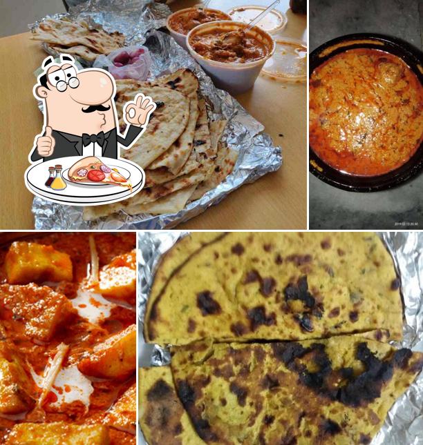 Order pizza at Chakhna Makhna