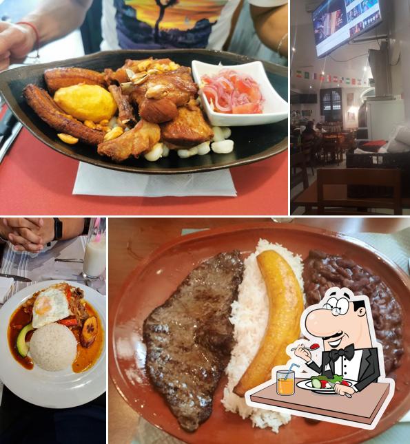 Platti al EcuaLatino Restaurant