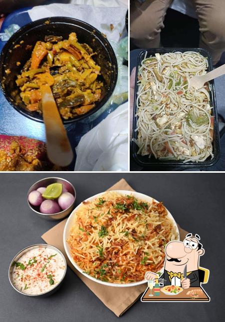 Pad thai at Delhi Darbar