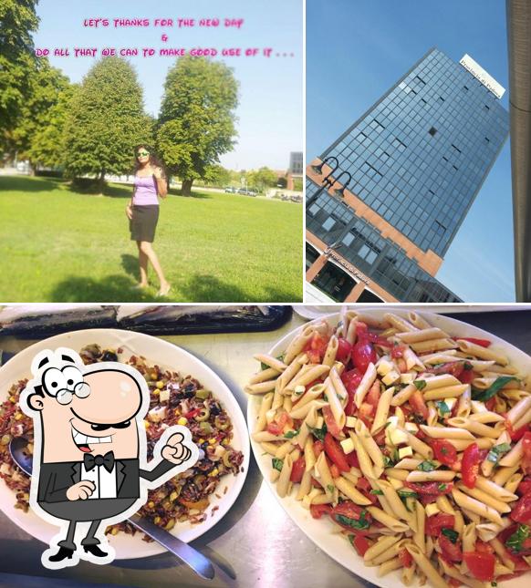 La immagine di esterno e cibo da Bar La Cittadella