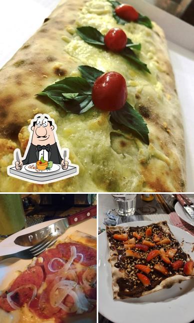 Comida em Divina Pizzaria