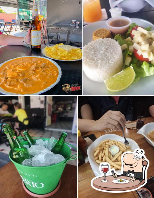Platos en Espeto do Bagre