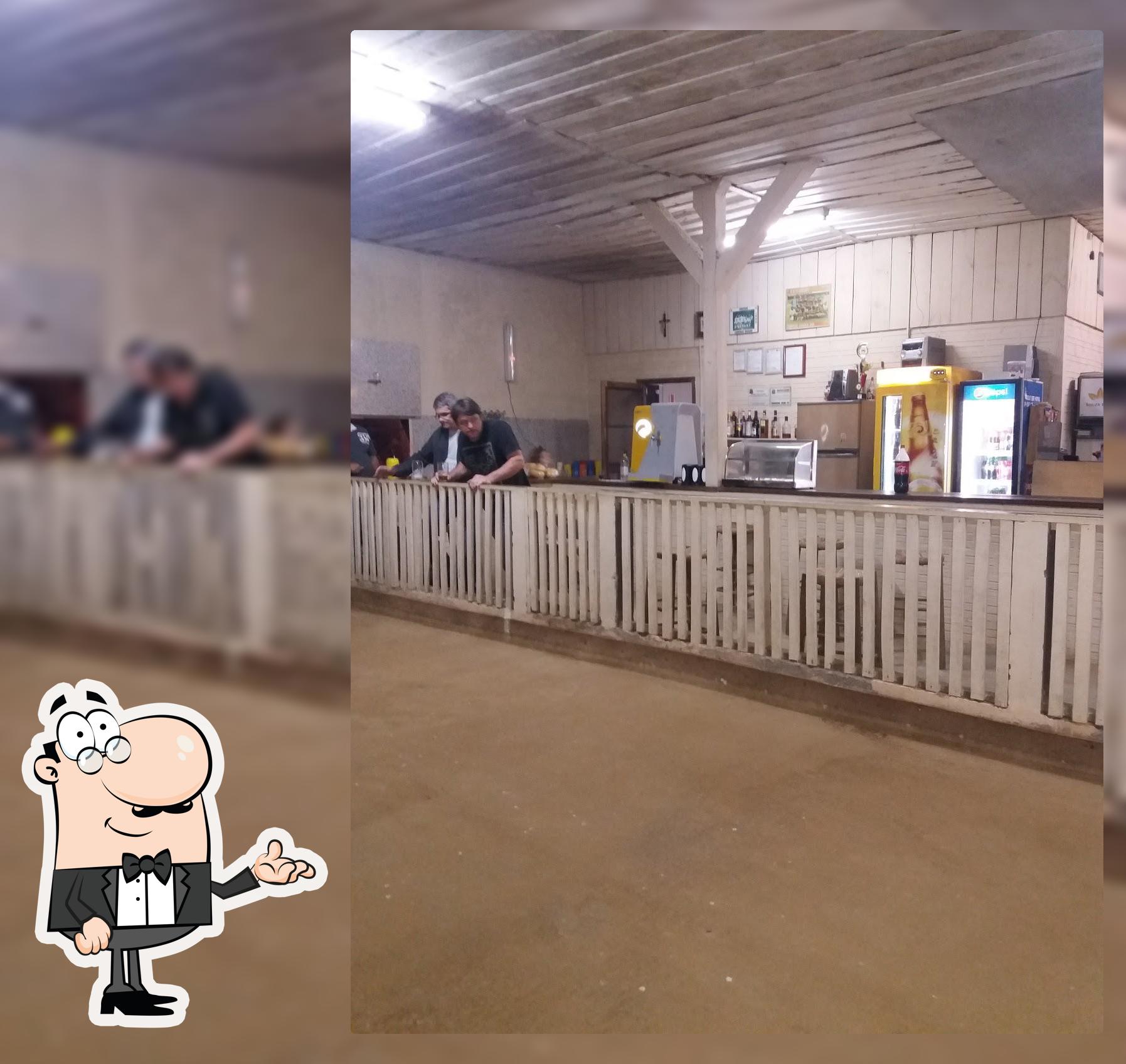 Nanos's Bar