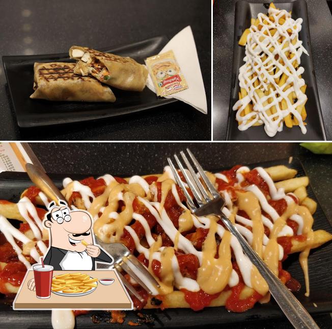 French fries at PARSIK CAFE