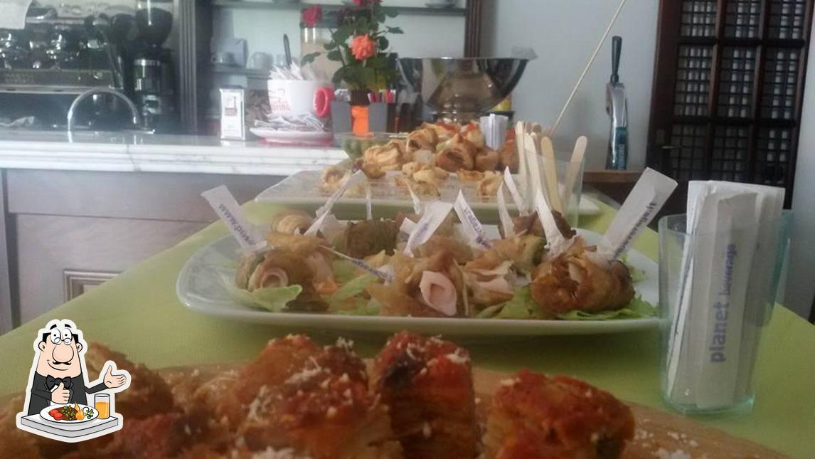 Cibo al Bar Magna Grecia