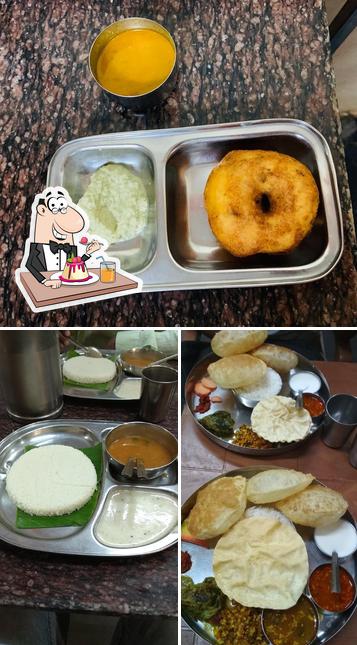 Shri Devi Refreshment provides a number of sweet dishes