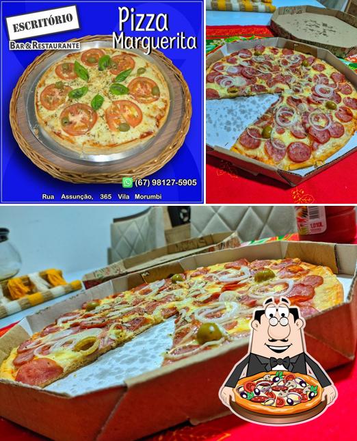 Experimente pizza no Escritório Bar e Restaurante