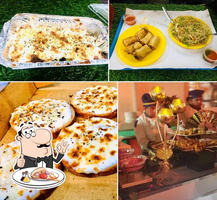 Pick pizza at Cafe Minus Degree