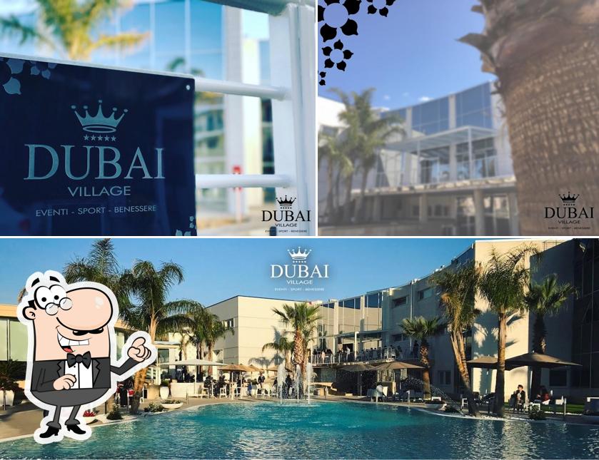 La parte esterna è una caratteristica importante di Dubai Village