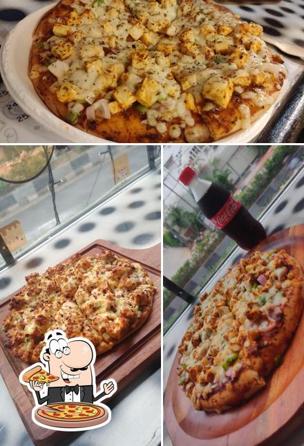 Try out pizza at DWC