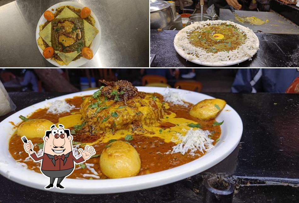 Food at Maa Omlet Centre