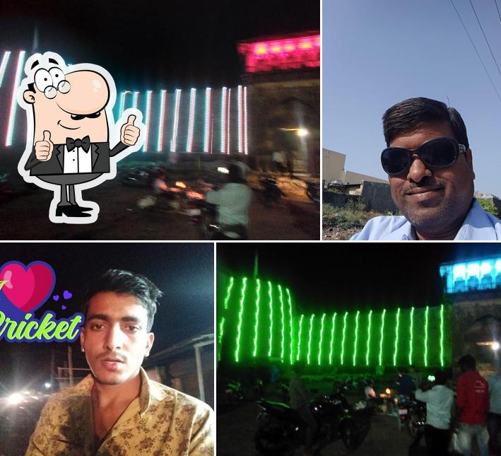 Here's a picture of Samarth Bhojanalay