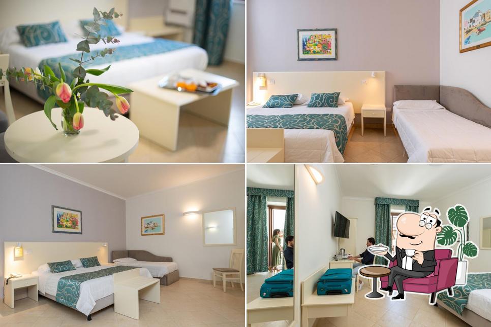 Siediti a un tavolo di Albergo Hotel Centrale