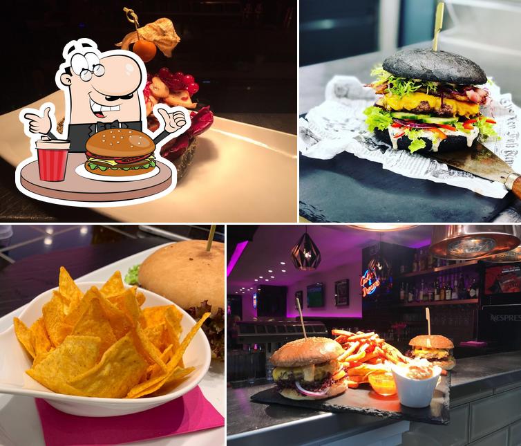 Lazy Flamingo Diner - American Restaurant & Bar