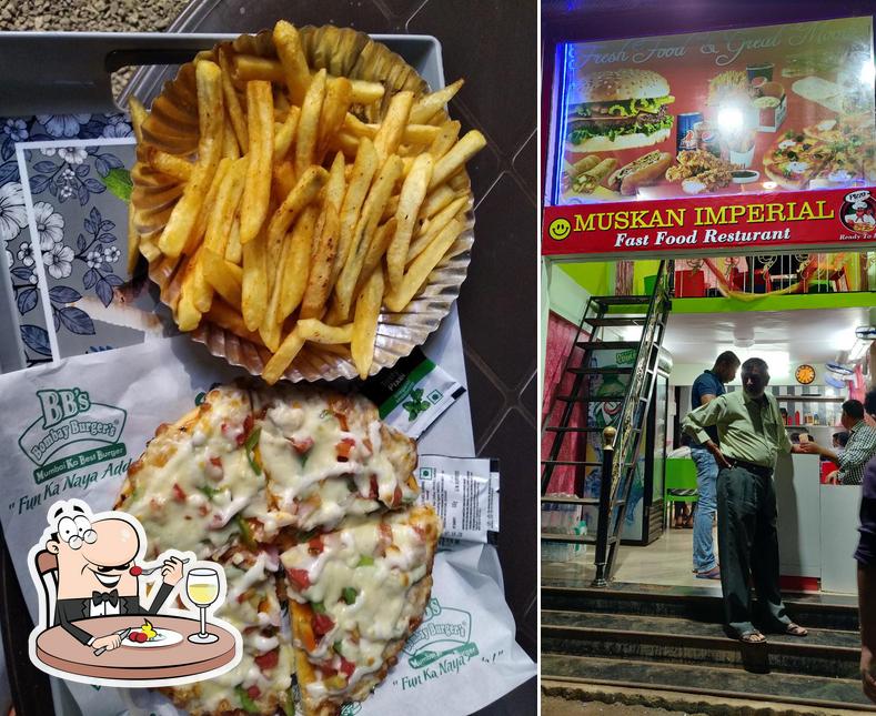 Food at Muskan fast food. Pizza corner
