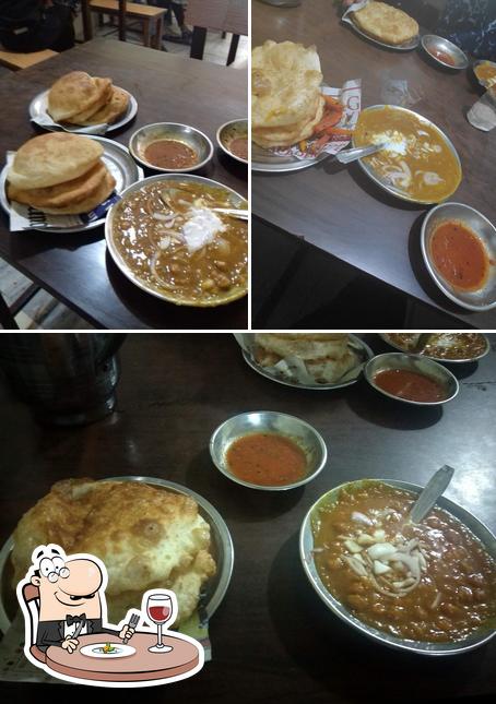 Meals at Bansi Puri Wala