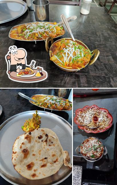 Order pizza at Har Har Mahadev Family Dhaba