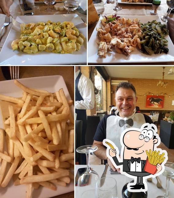 Ordina le patatine fritte a Ristorante Happy Days