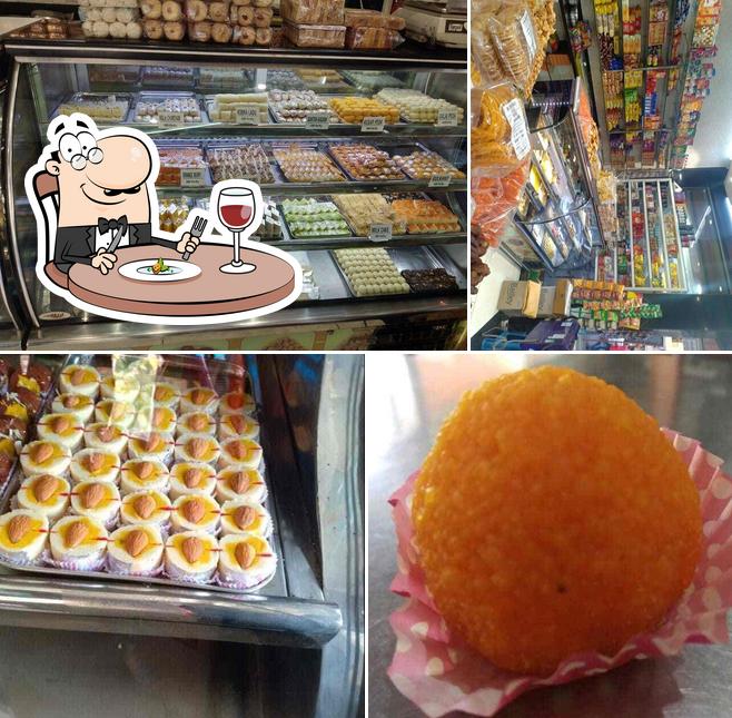 Food at Shri Ratlam Namkin