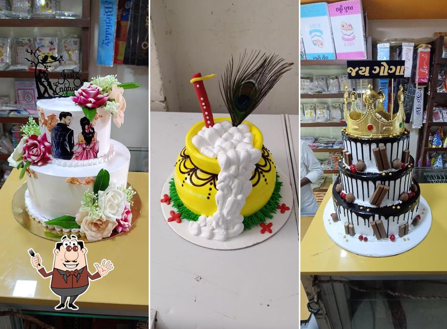 Meals at Famous cake shop