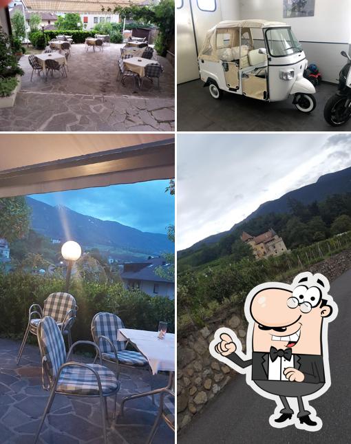 Dai un'occhiata agli interni di Pizzeria Hirscherstube