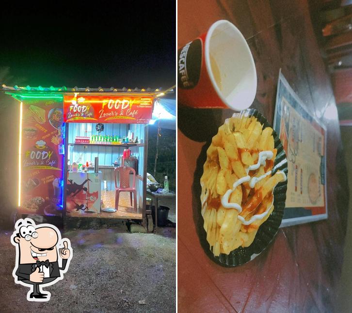 Foody lovers and cafe