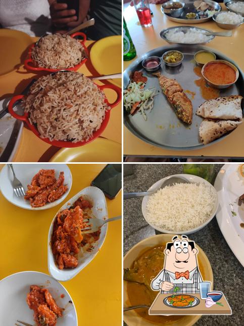 Chicken wings at Mia Goa