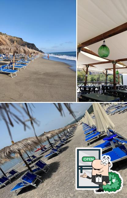 Goditi la vista dall'area esterna di Solemare Beach & Restaurant