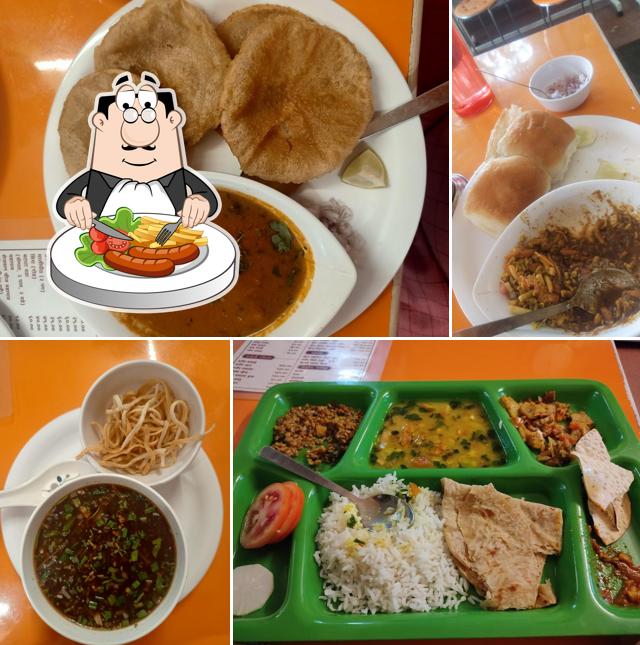 Food at Bapat Misal