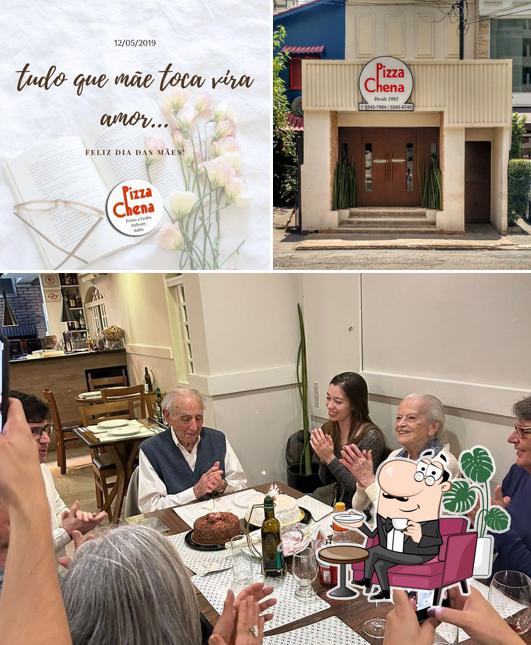 O interior do Pizza Chena