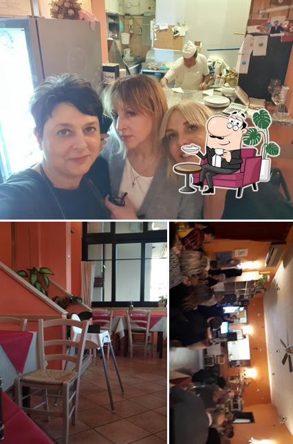 Gli interni di Pizzeria La Macine