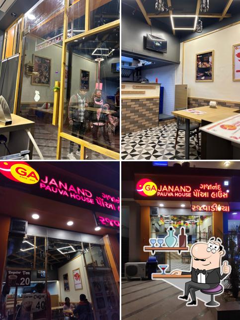 The interior of GAJANAND PAUVA HOUSE Fast food cafe in Gandhinagar PDPU