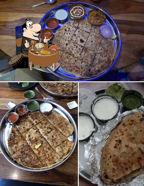 Food at Jashn e Paratha