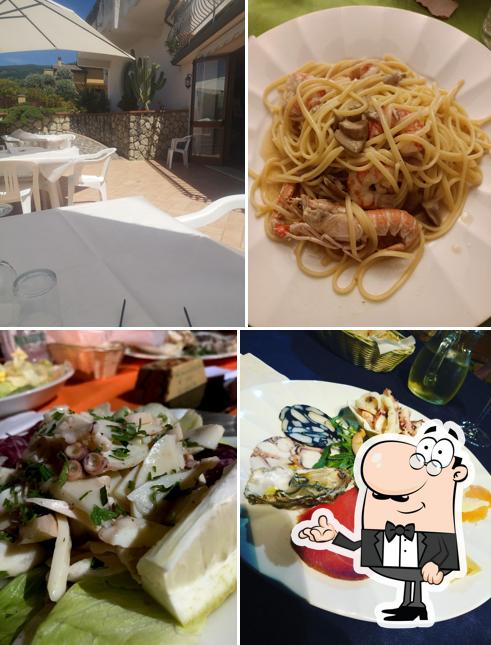 Siediti a un tavolo di Ristorante Antichi Sapori
