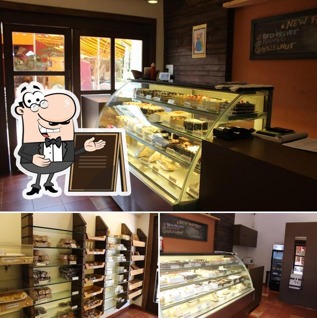 Check out how Bread Story looks outside