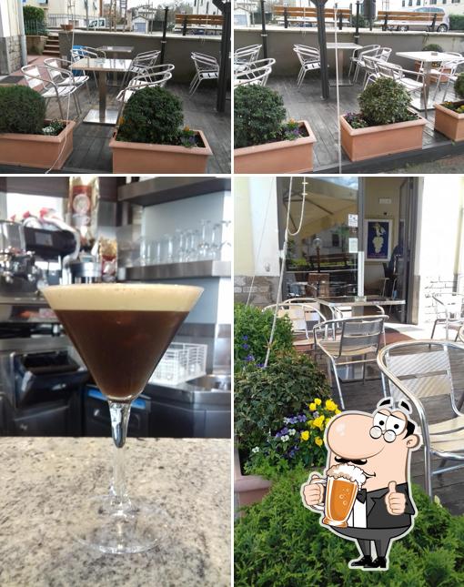 Puoi goderti un rinfrescante bicchiere di birra chiara o scura