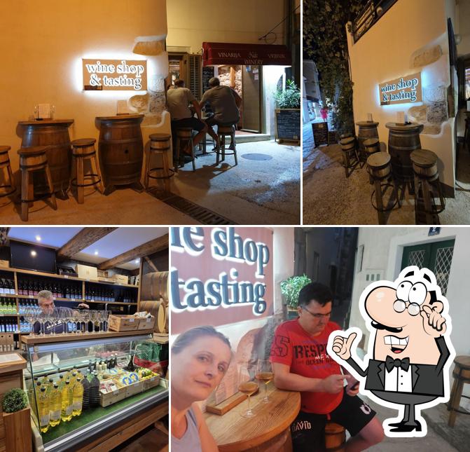 Dai un'occhiata agli interni di WINE SHOP NADA, BAŠKA