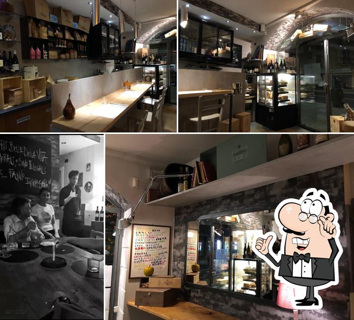 Siediti a un tavolo di al Cavatappi