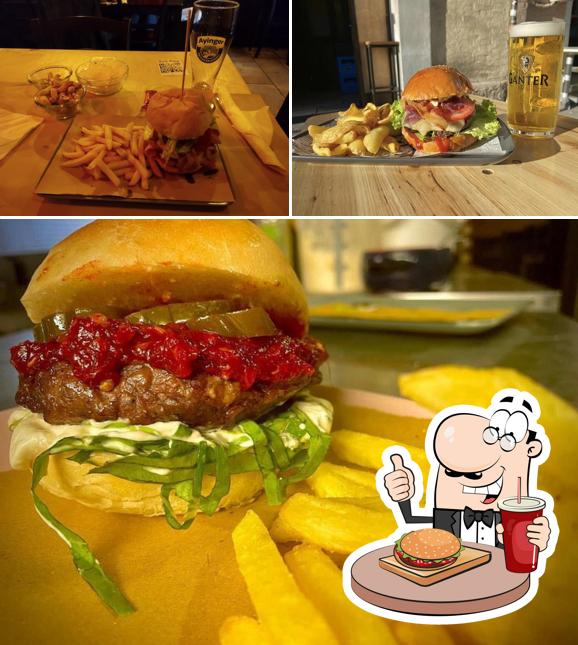 Concediti un bell'hamburger a Birreria Saint George