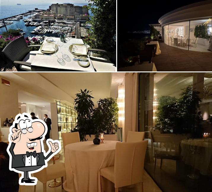 Dai un'occhiata agli interni di Caruso Roof Garden