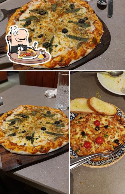 Pick pizza at Gola Sizzlers-Sector 29,Gurgaon