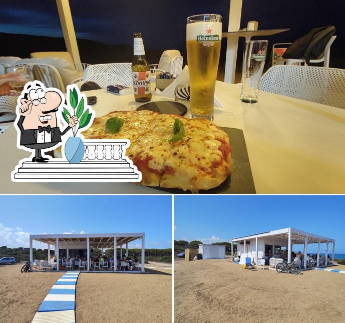 La foto della esterno e cibo di Bolma Beach - Chiosco Bar Porto Ainu