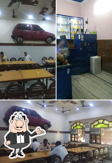 The interior of 121 shakhari bhojanalaya